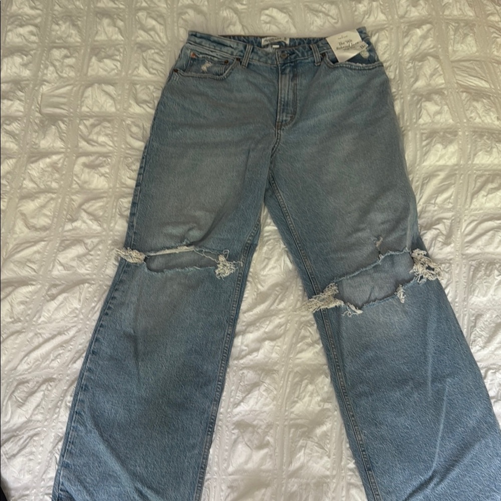 Abercrombie NWT “Curve Love The 90s Relaxed Jean High Rise”